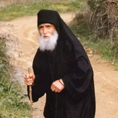 Ο Άγιος Παΐσιος ο Αγιορείτης (1924-1994), ένας από τους πλέον αγαπητούς και σεβάσμιους Αγίους