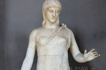 Atalanta: The Mythical Huntress 13 На Зображенні Представлена Героїня Давньогрецької Міфології Аталанта, Сильна Та Незалежна Жінка-Воїтельниця, Що Символізує Жіночу Силу Та Сміливість.