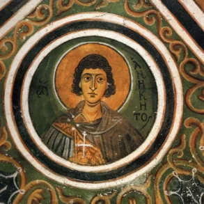 Η Τοιχογραφία Του Αγίου Ανίκητου Στη Μονή Οσίου Λουκά. Ανάλυση Της Βυζαντινής Αγιογραφίας Στην Κρύπτη.