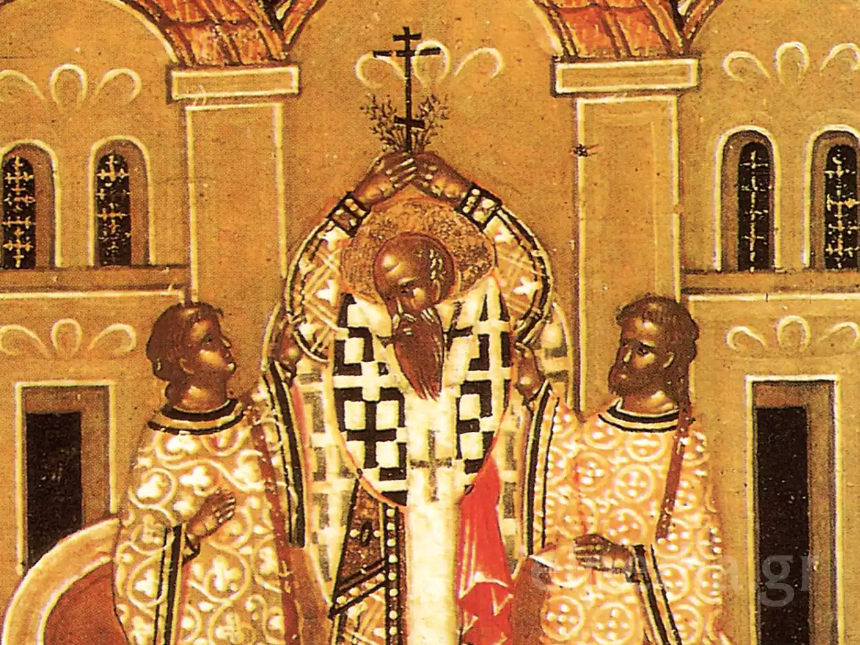 बिशप क्रॉस को ऊँचा उठाते हुए, विश्वासियों की भीड़ के सामने, बायज़ेंटाइन प्रभाव वाली रूसी आइकनोग्राफी