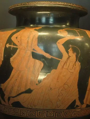 Un Vaso Greco Antico A Figure Rosse Che Raffigura Orfeo Attaccato Da Due Donne Con Un Bastone E Una Lira.