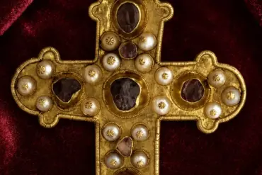 Byzantine Reliquary Cross In Silver Gilt With Pearls And Precious Stones At Vatopedi