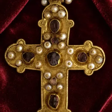 Byzantine Reliquary Cross In Silver Gilt With Pearls And Precious Stones At Vatopedi