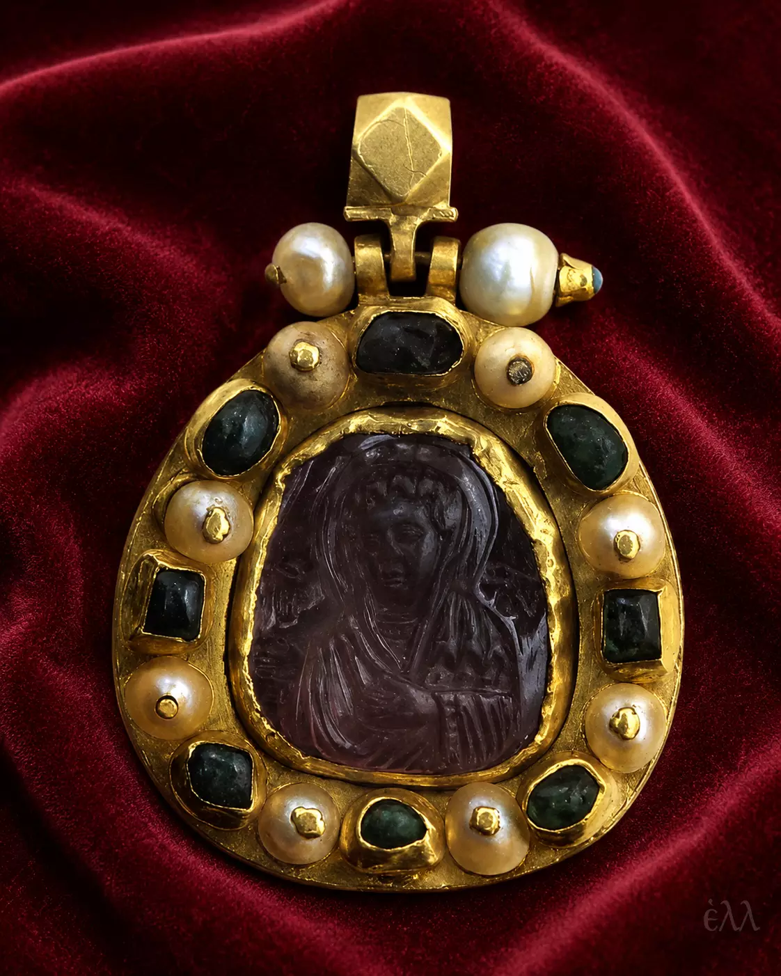 Hagiosoritissa Enkolpion With Amethyst Cameo, Pearls And Green Stones At Vatopedi